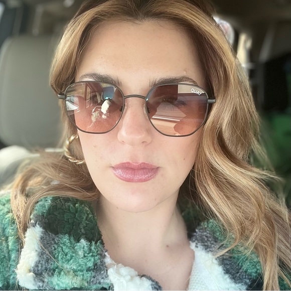 QUAY Big Time Sunglasses Black Frame Brown to Orange Gradient Lenses Unisex NWT - Picture 12 of 12